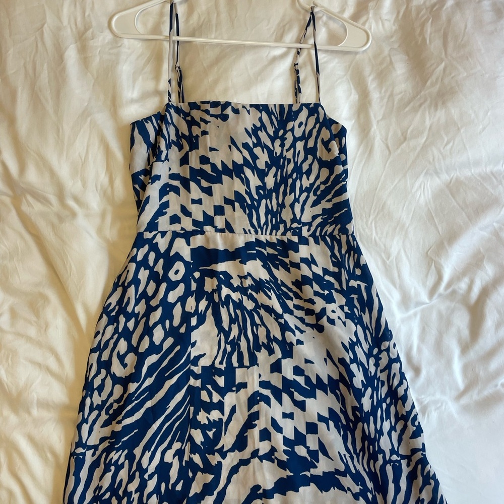 Elegant Blue and White Patterned Dress